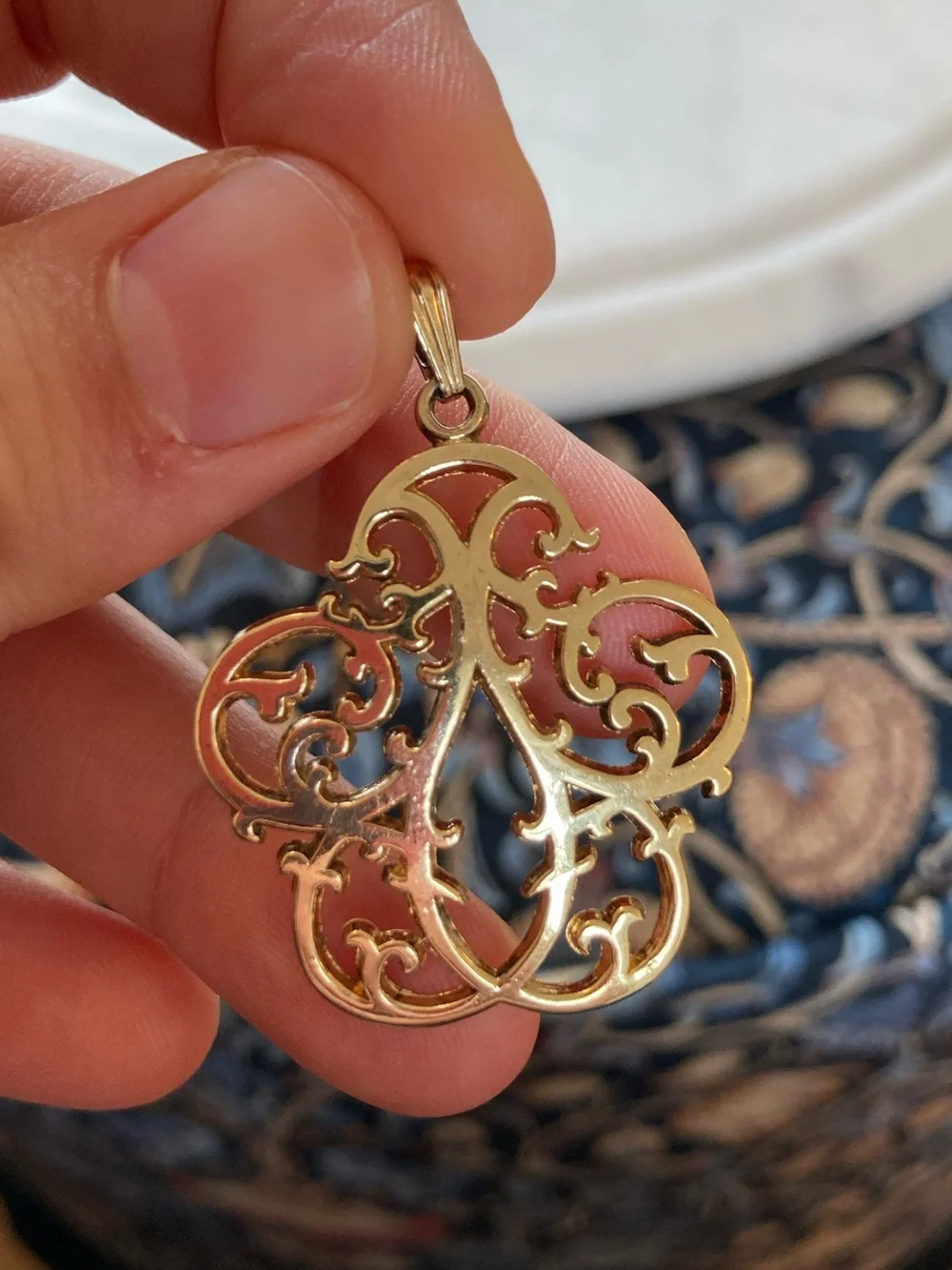 Vintage Gold & Sterling Fleur de Lis Filagree Pendant